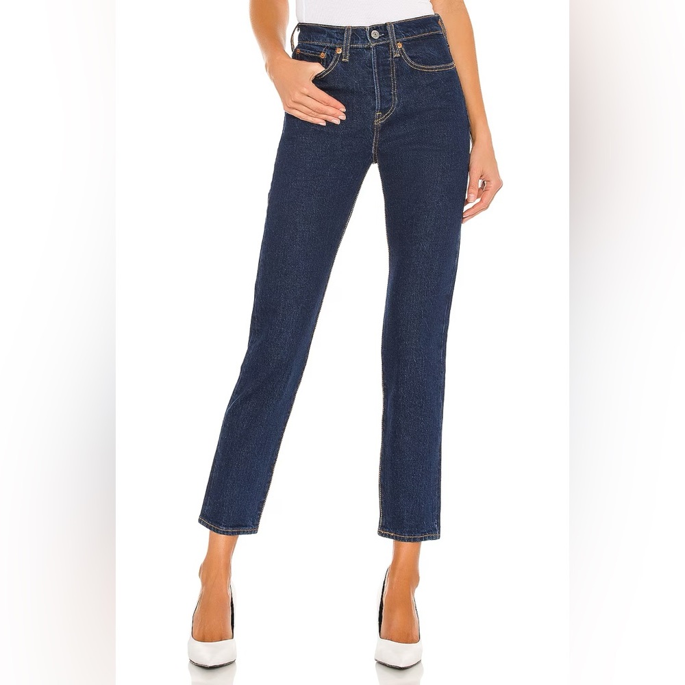 NWT Levi’s Premium Wedgie Icon Fit Jeans (size 29)